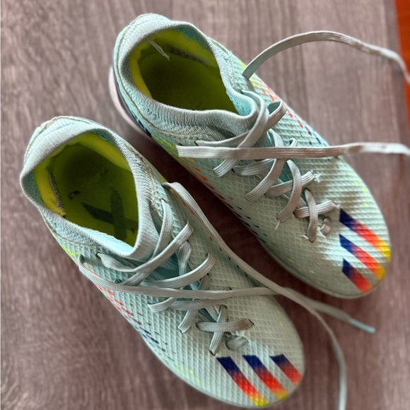 Girls soccer turf shoes. Great quality and used a few times. - Picture 2 of 5